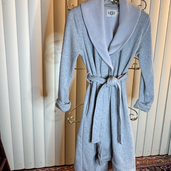 NEW UGG ROBE - Picture 3 of 7